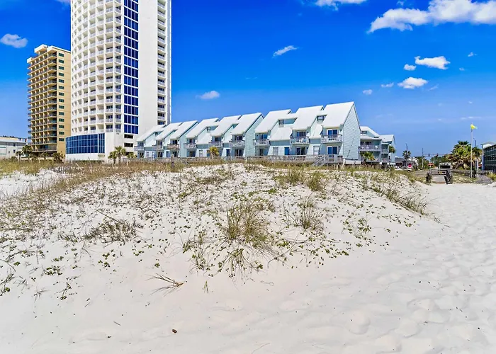 First-floor Dog-friendly With On-site Pool Access & Balcony Holiday home Gulf Shores
